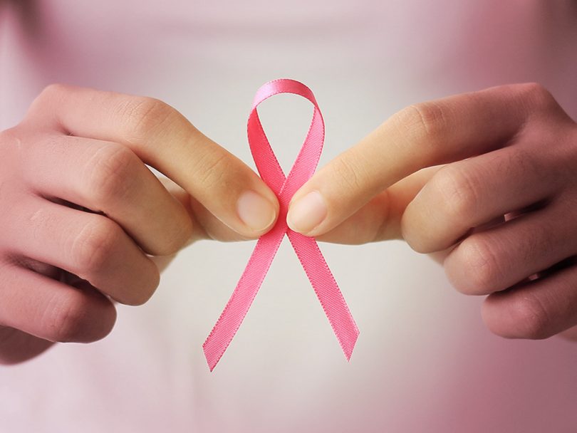 Outubro Rosa – Enfrentando o HIV e o Câncer de Mama
